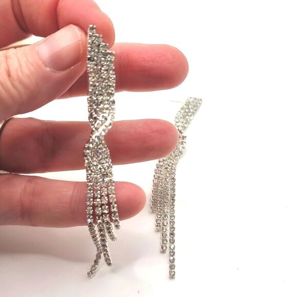 New VENUS Rhinestone cocktail formal silver plated dangle earrings - Picture 7 of 9